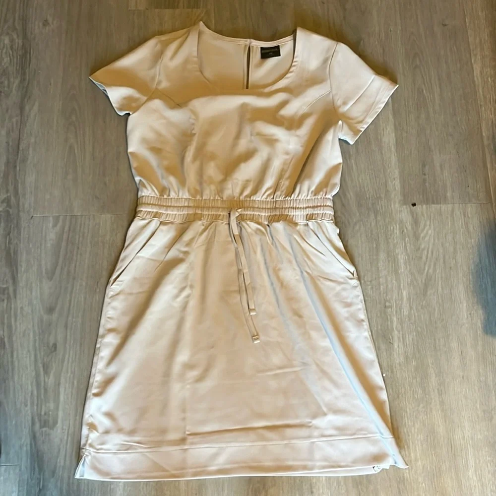 Dress - 32 degree cool - Picture 1 of 4
